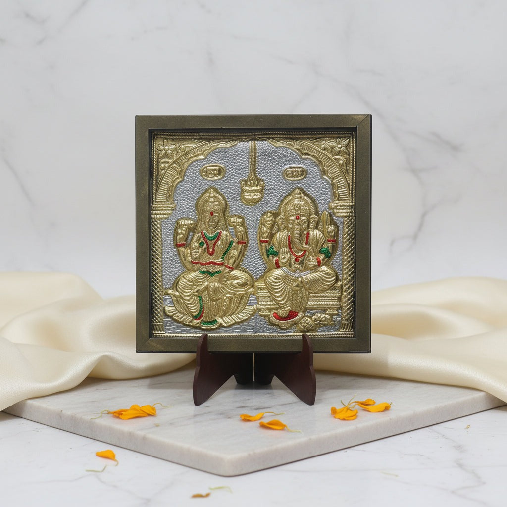Divine Radiance: Lakshmi Ganesha 999 Silver-Plated Frame